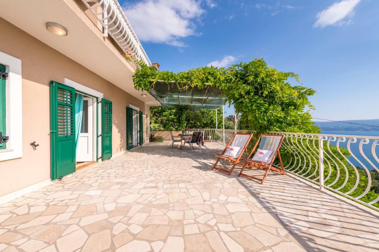 Holiday Home Figa Omiš Eksteriør bilde