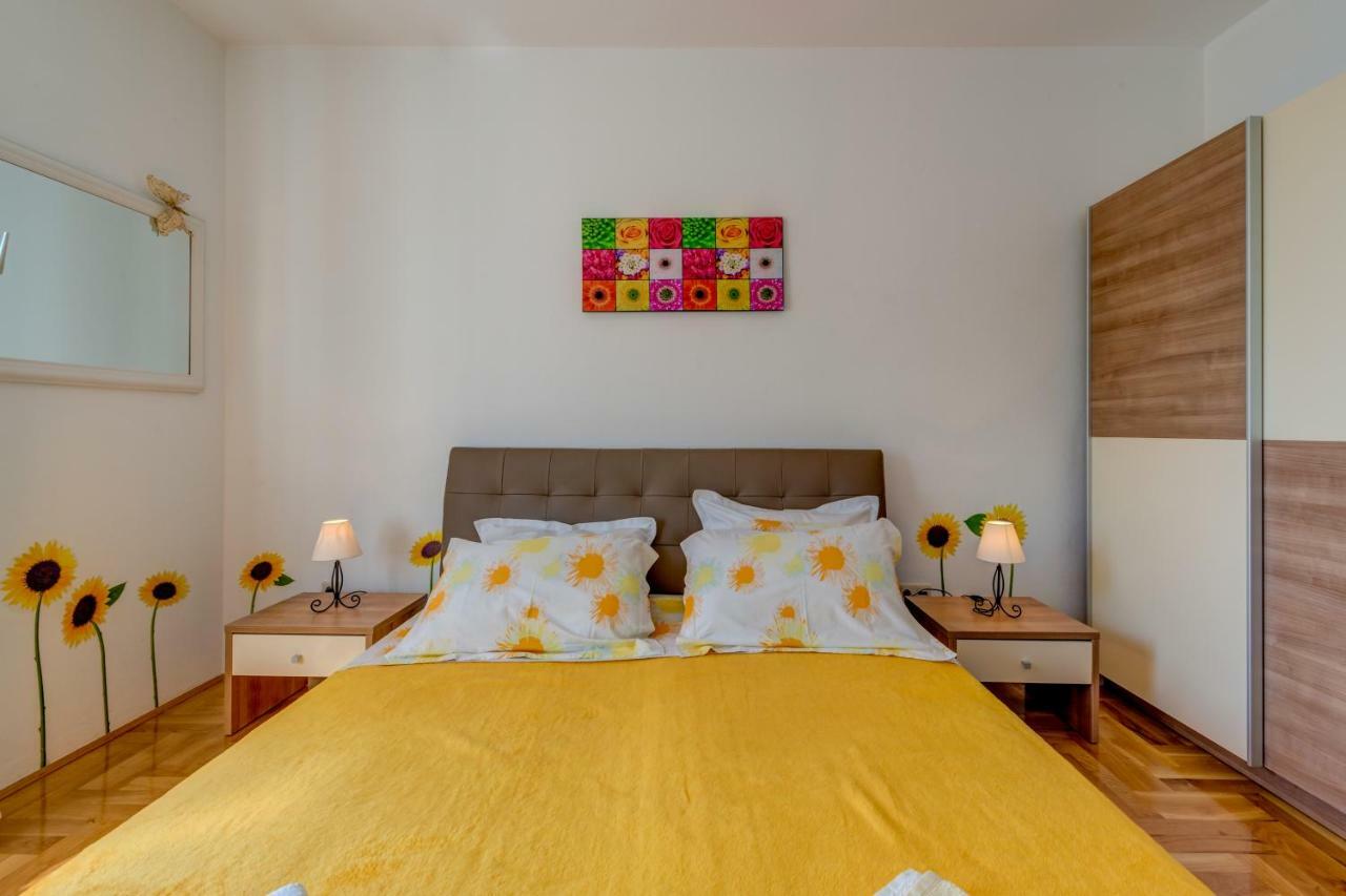 Holiday Home Figa Omiš Eksteriør bilde