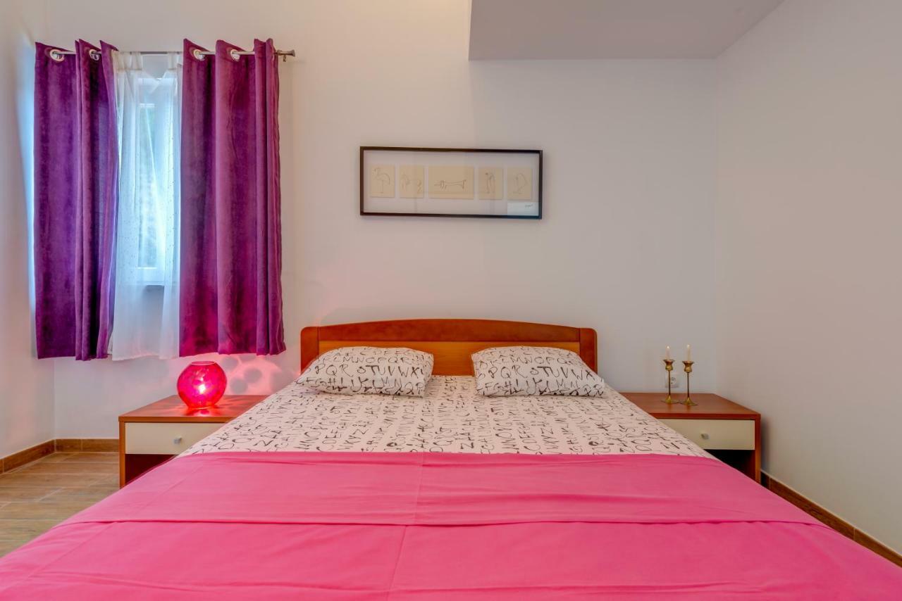 Holiday Home Figa Omiš Eksteriør bilde